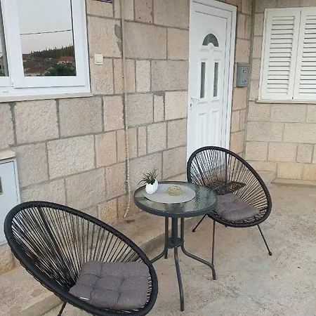Charming Little Apartment Komaji
